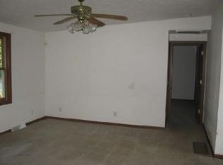 21635 Calvin Hill St, Cassopolis, MI 49031