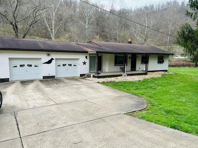 2577 Middle Grave Creek Road, Moundsville, WV, 26041