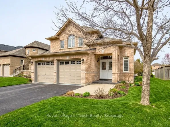 75 Pearl St, Wasaga Beach, ON L9Z 0G8