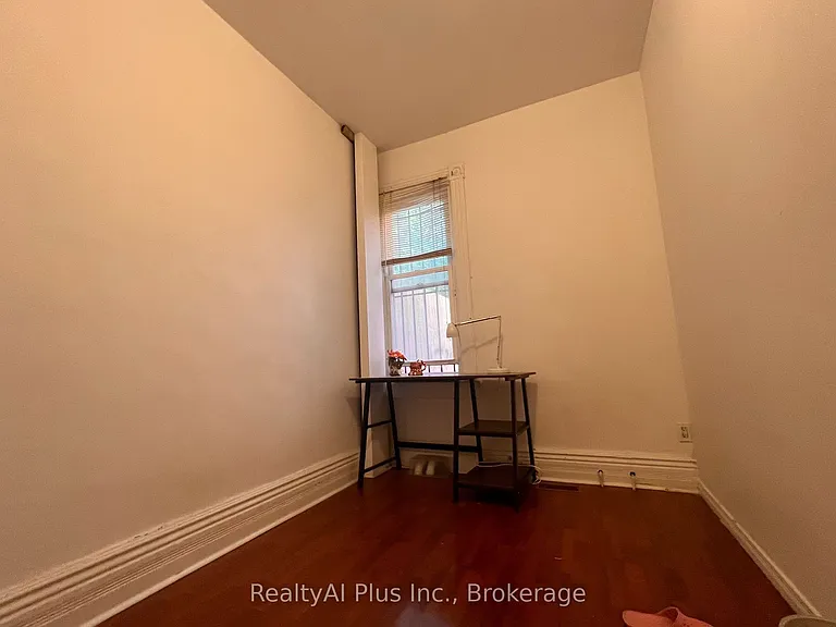 182 Boulton Ave — Photo 15