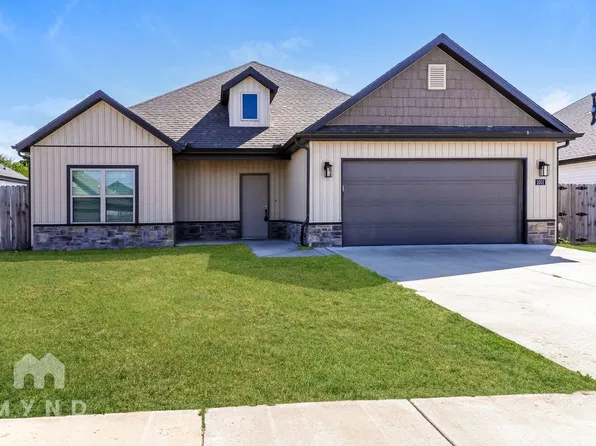 1051 Pebble Pass, Centerton, AR 72719