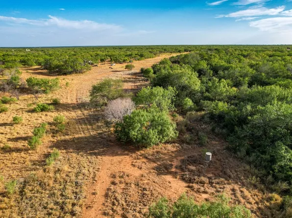 265 Sanchez Rd, Cotulla, TX 78014