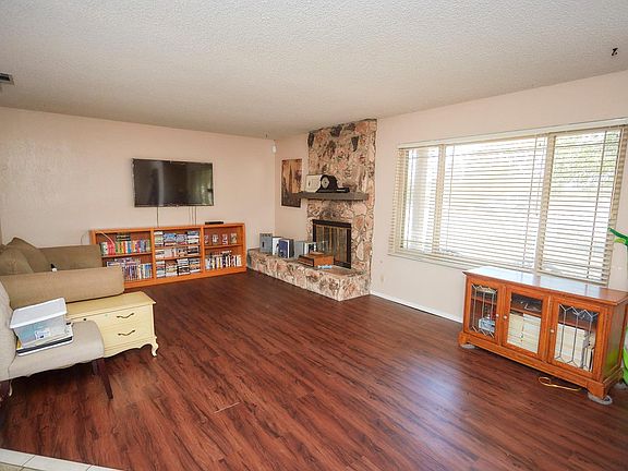 5th image of 15809 Lindero St