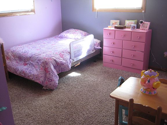 5th image of 141 N Greeley Ave