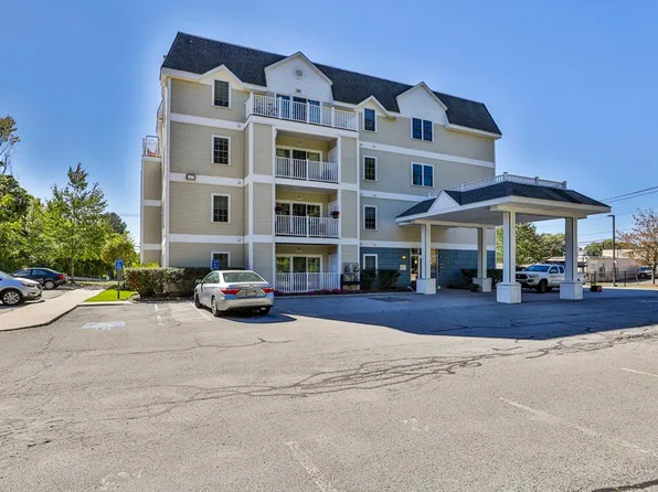 34 Burnham Rd #202, Methuen, MA 01844