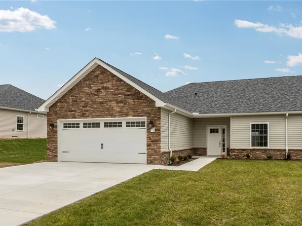 334 Cherokee Dr, Beaver Falls, PA 15010