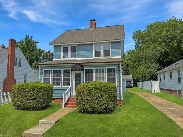 114 Maple Ave, Newport News, VA 23607