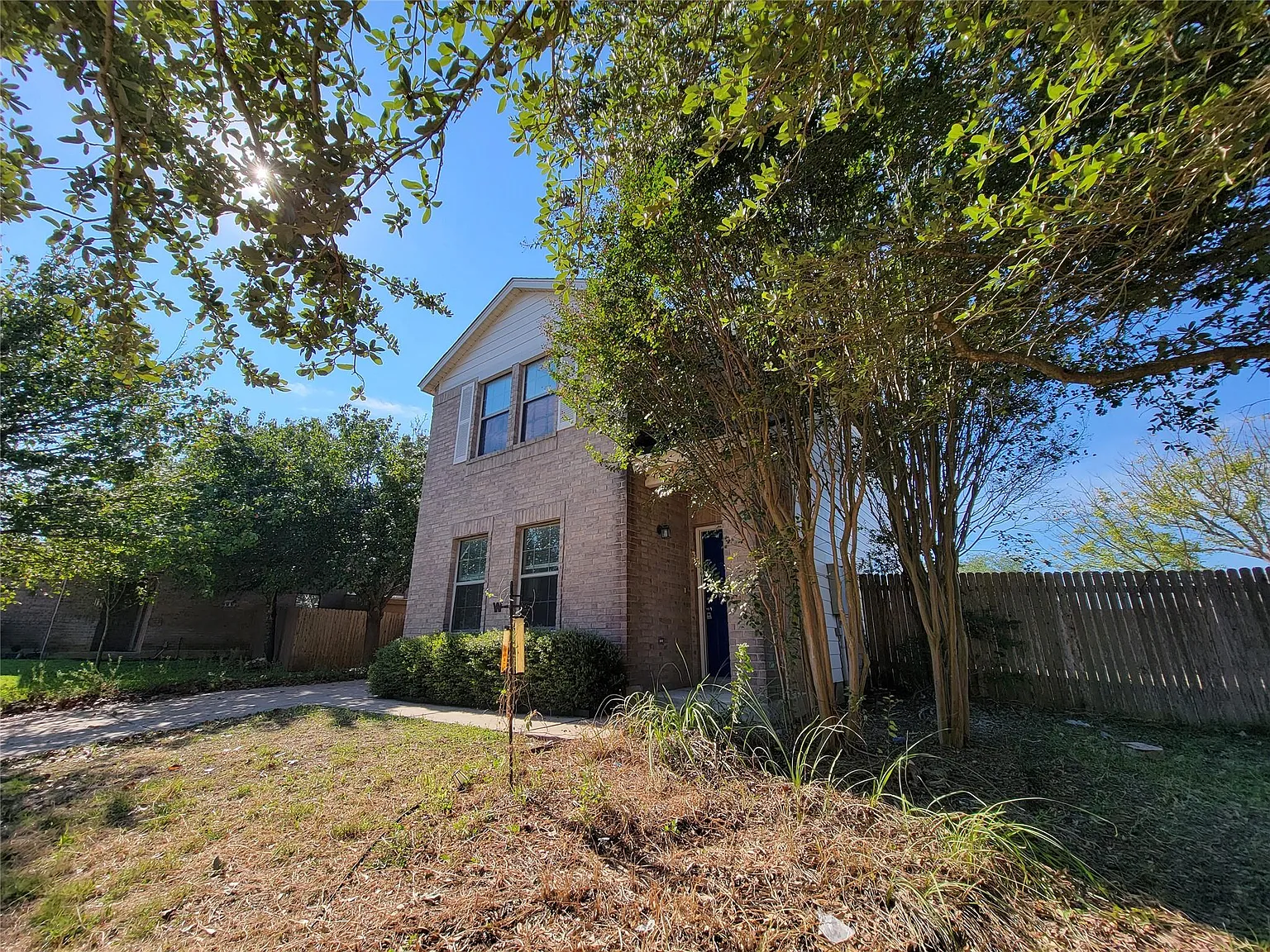 4 bed, 2.5 bath, 1660 sqft, $1,750 — Photo 3