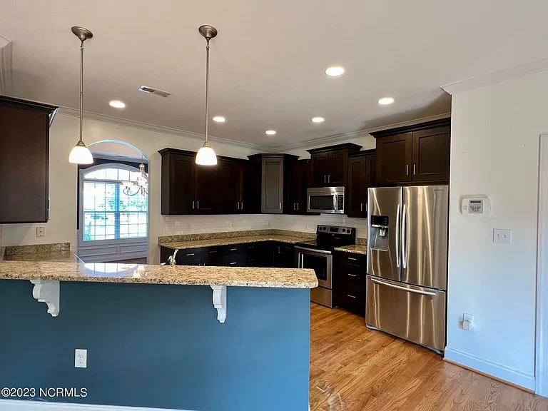 206 Sandy Springs Rd — Photo 11