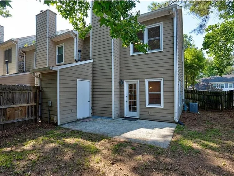 1339 Poplar Pointe SE — Photo 19