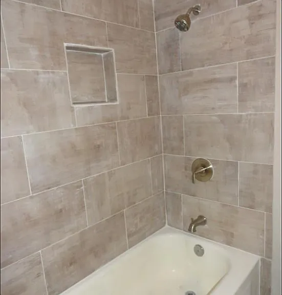 2nd shower upstairs