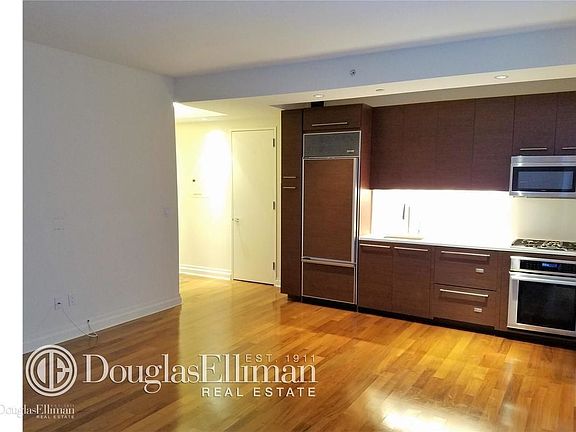 3rd image of 39 E 29th St #8-E