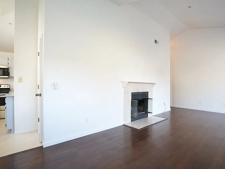 31 Golden Gate Cir — Photo 7