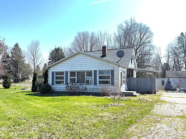 3316 Glendora Rd, Three Oaks, MI 49128