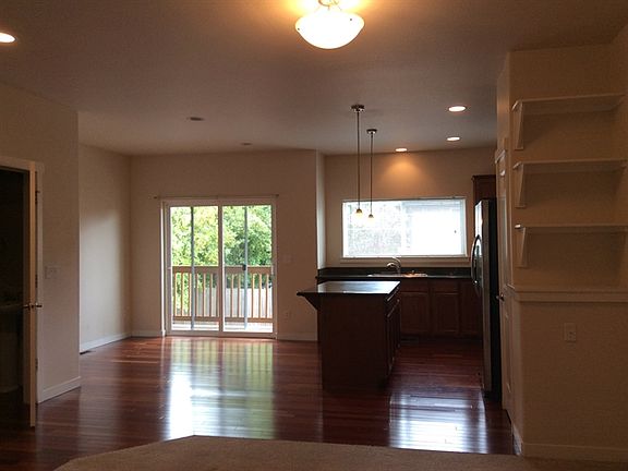 3rd image of 7349 Rainier Dr