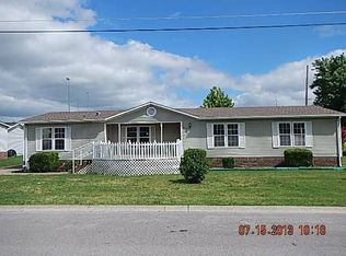 411 Parkside Cir, Lebanon, TN 37087