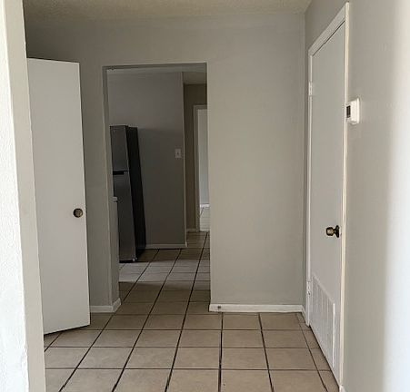 3rd image of 903 S 17th St