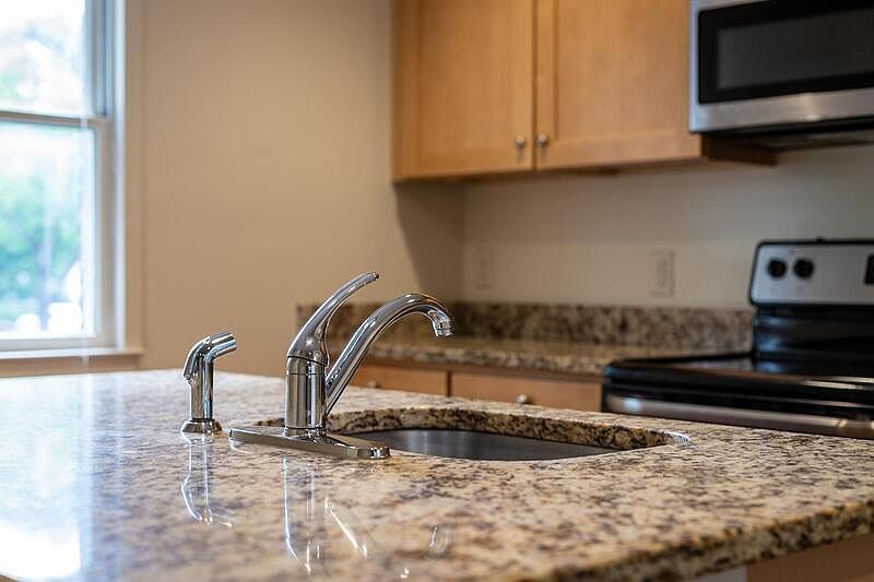 1st image of 1218 Mountain View Dr