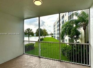 10750 NW 66th St APT 214, Doral, FL 33178