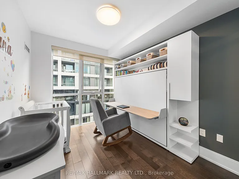560 Front St W #1105 — Photo 19