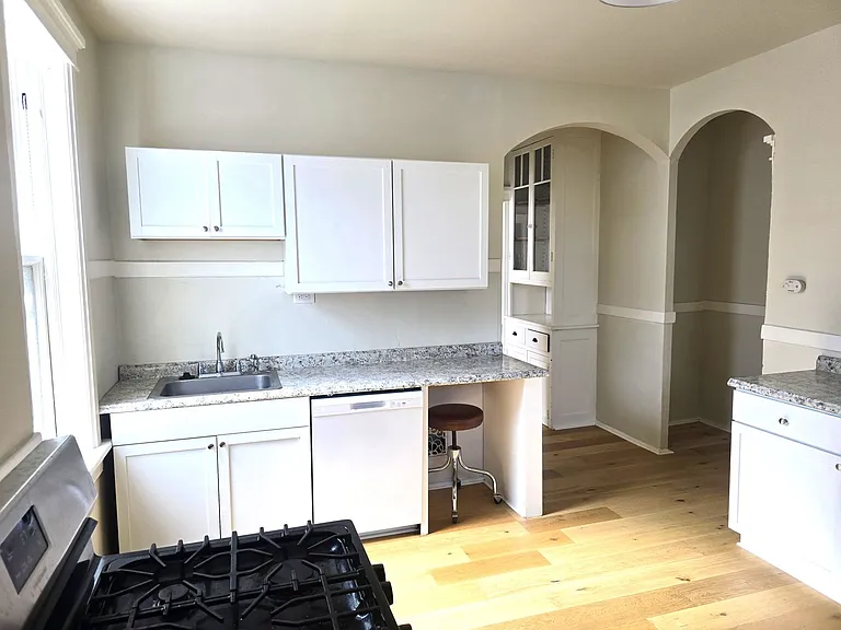 4219-4221 Botanical Ave — Photo 10