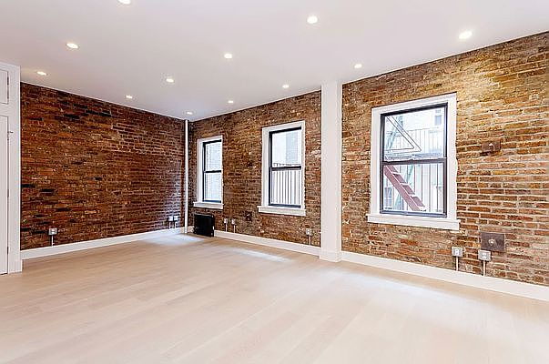 1st image of 239 Mulberry St APT 4R