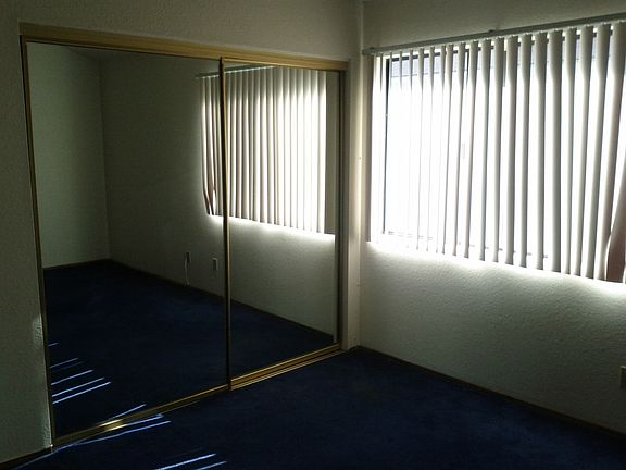 5th image of 12650 Lakeshore Dr Unit 118