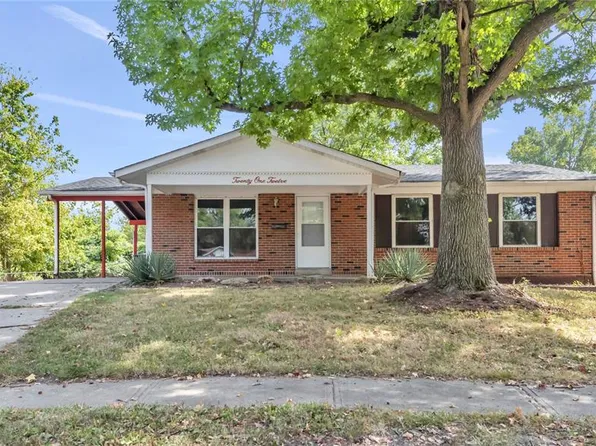 2112 Millvalley Dr, Florissant, MO 63031