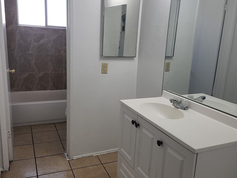 2nd image of 5410 Olivewood Ave APT 1