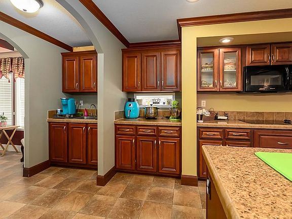 3rd image of 539 Lee Road 346