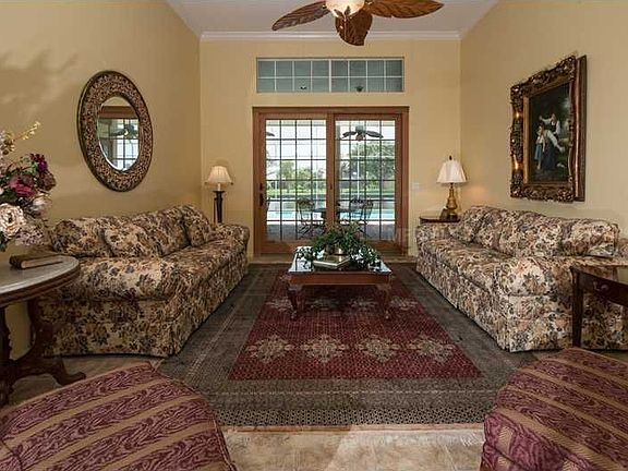 3rd image of 948 Lake Placido Ct NE