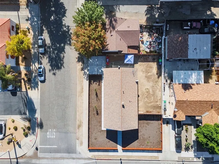 529 E Latham Ave — Photo 16