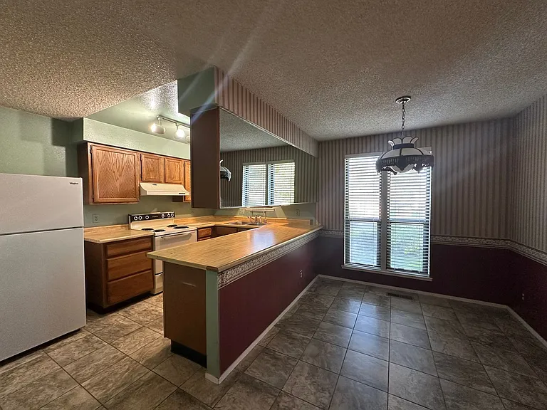 1500 Ellendale Ct — Photo 5