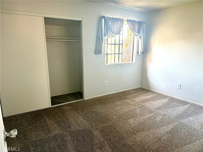 1004 S Mountain Ave — Photo 10