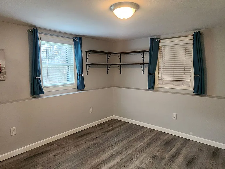62 Hovey Rd — Photo 11