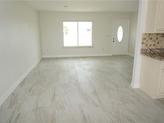 5th image of 18334 Van Nuys Cir