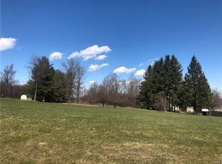 3041 Pinfeather Pl, Auburn, NY 13021