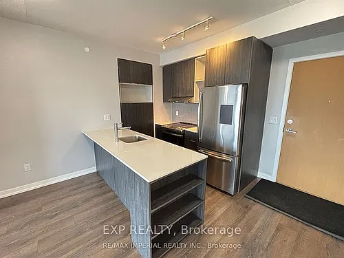 2520 Eglinton Ave W Photo 1