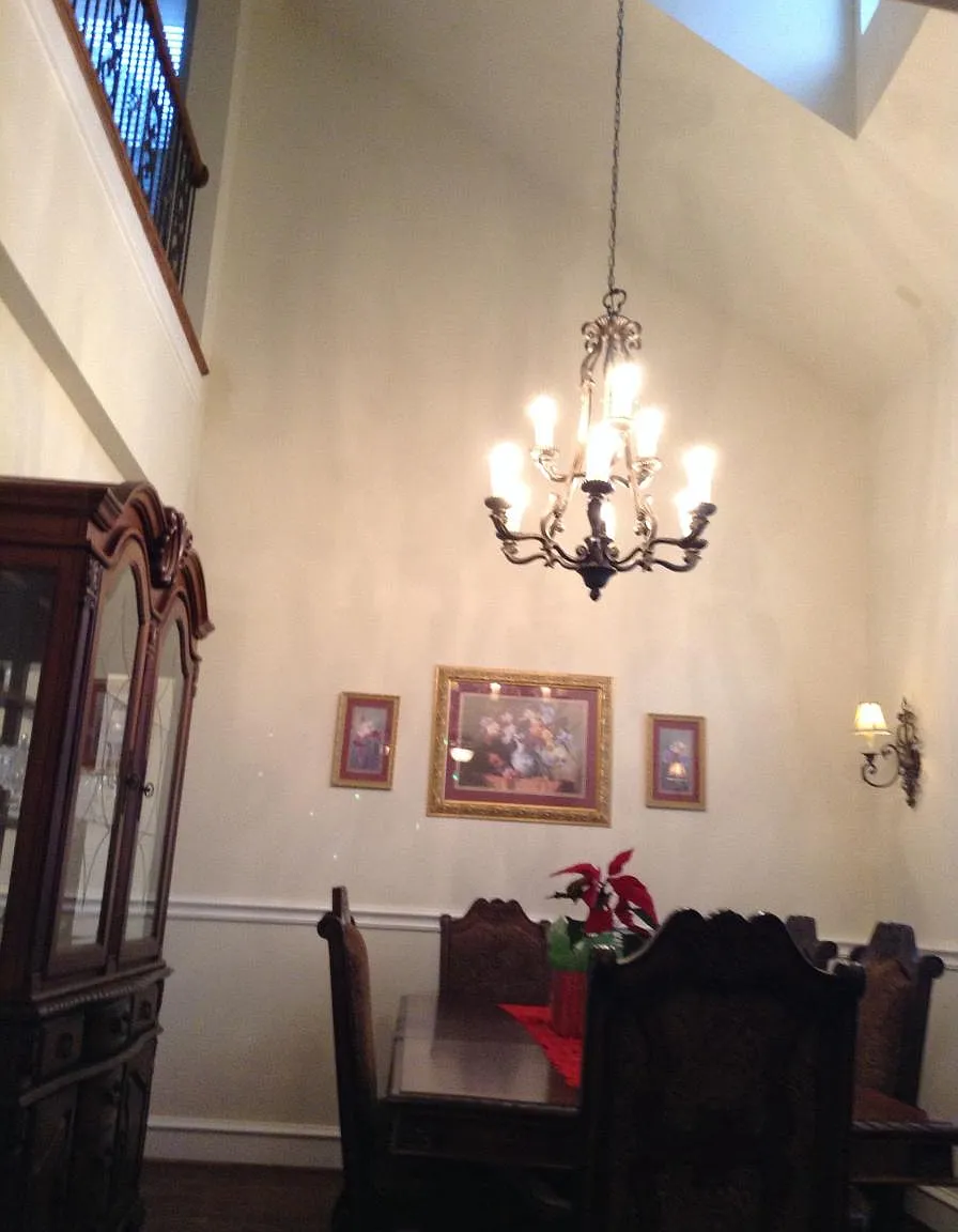 5939 La Vista Drive — Photo 2