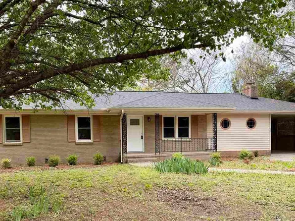 703 Sandpiper Dr, Hartsville, SC 29550