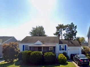 214 N Newark Ave, Ventnor, NJ 08406