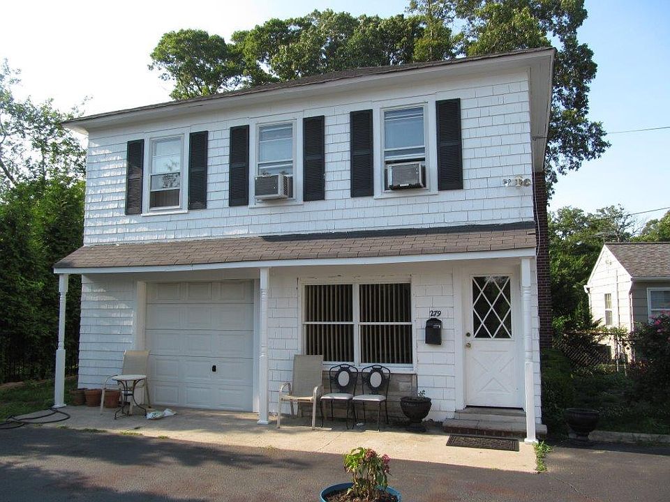 2nd image of 279 Cedar Ave