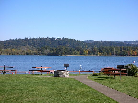 Sammamish Beach Club Beach