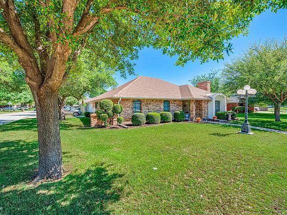3rd image of 3709 Indian Wells Dr