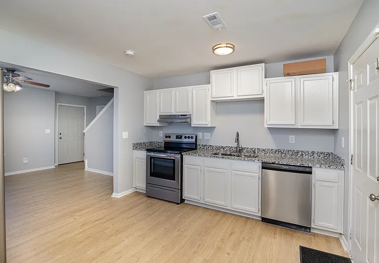 4206 Wilson Ln — Photo 9