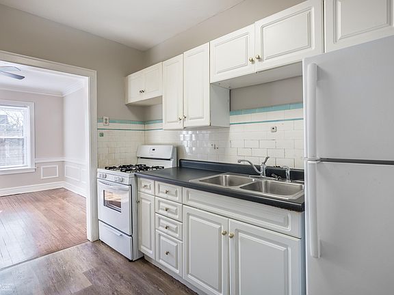 3rd image of 5326 N Kimball Ave APT 1W