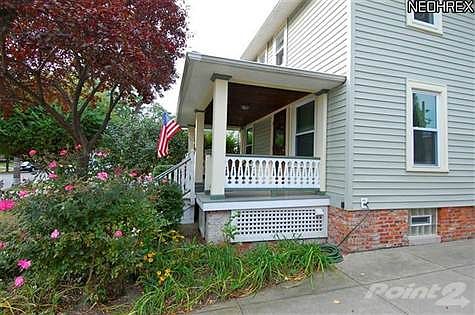 2nd image of 1422 Wyandotte Ave