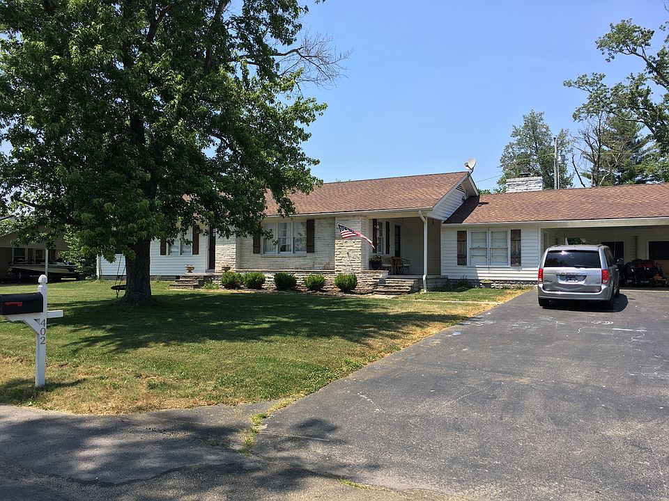 2nd image of 402 Terrace Ln