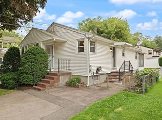 301 Hardy Pond Rd, Waltham, MA 02451