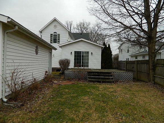 3rd image of 114 Marshall St